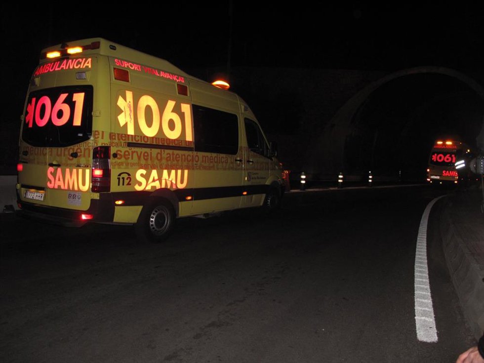 Archivo - Ambulancia del SAMU 061 en Baleares