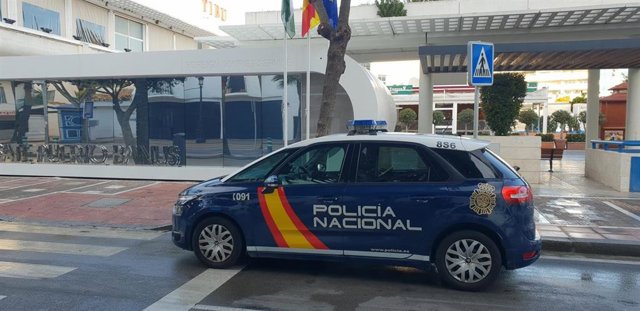 Archivo - Málaga.- Sucesos.- Detenida por intentar estrangular a su compañera de piso, que la acusó de robar comida de la nevera