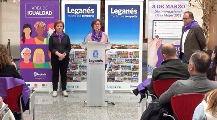 El Club de Lectura Rosa Luxembourg recibe el II Premio 'La mirada violeta de Leganés'