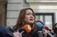 'Pam' replica que Vox "teatraliza" por el vídeo de unas manifestantes lamentando que la madre de Abascal no abortase