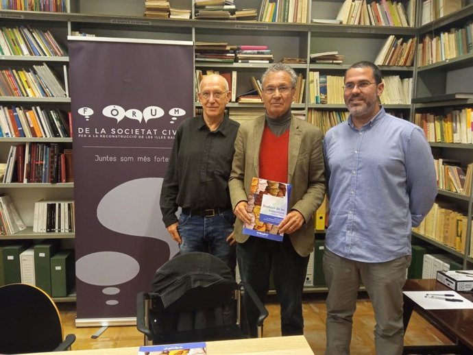 Representantes del Frum de la Societat Civil.