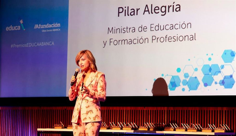 La ministra de Educación y Formación Profesional, Pilar Alegría, en la entrega de los Premios Educa Abanca