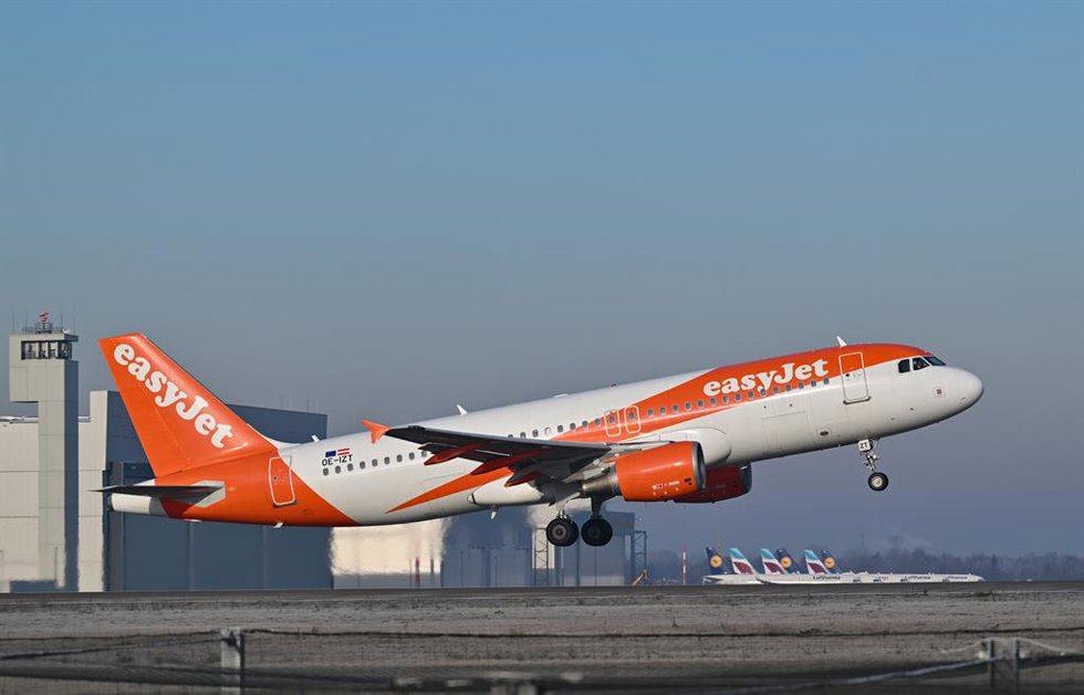 Archivo - Avión de easyJet.