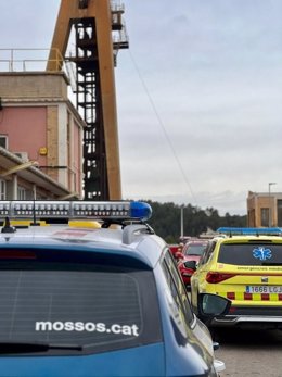 Mossos, SEM y Bombers de la Genearlitat trabajan en el rescate de trabajadores de una mina de Súria (Barcelona).