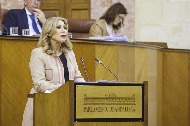La consejera de Economía y Hacienda de la Junta de Andalucía, Carolina España, en una foto de archivo en el Parlamento andaluz.