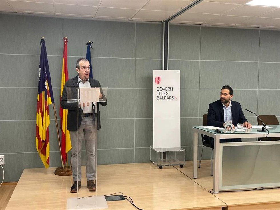 El vicepresidente y conseller de Transición Energética, Sectores Productivos y Memoria Democrática, Juan Pedro Yllanes, en rueda de prensa