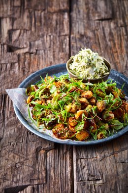 Charred Brussels Sprouts with Smoky Gochujang Glaze, shown here, is just one example of how the IRRESISTABLE VEGETABLES Trend can be brought to life - which is one of the eight trends identified in Unilevers Future Menu Trends Report 2023. The Report i