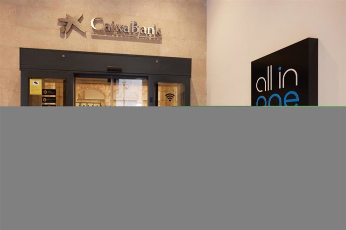 Archivo - CaixaBank destina 737 millones a financiar a sus clientes particulares en CyL, un 133% más que en el ejercicio anterior .