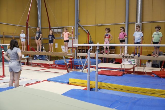 El Ayuntamiento destina 3,2 millones para subvenciones de apoyo al deporte.