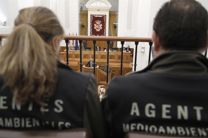 El consejero de Desarrollo Sostenible, José Luis Escudero, defiende la modificación de la Ley de Montes en las Cortes.