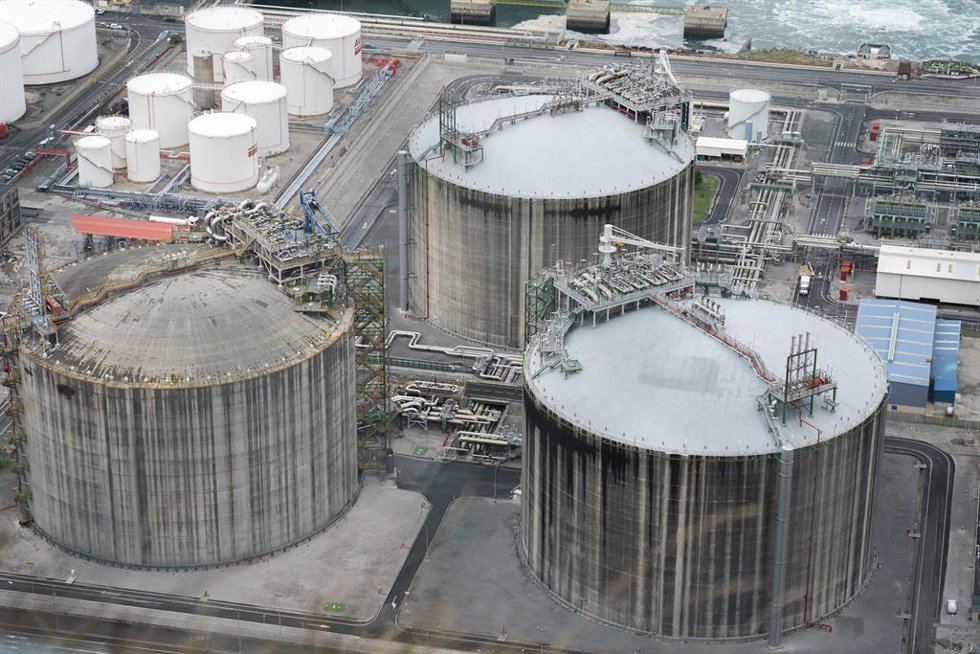 Archivo - Vista de la planta regasificadora de la Bahía de Bizkaia Gas (BBG), a 10 de octubre de 2022, en Vizcaya, Bilbao, País Vasco (España).