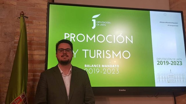 Lozano presenta el balance del área turística de la Diputación.