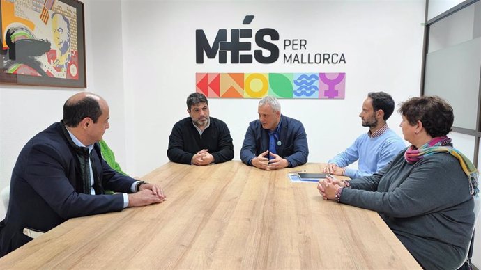 Reunión de MÉS per Mallorca con la Unión Sindical de Controladores Aéreos (USCA) sobre la privatización de la torre de control del aeropuerto de Palma