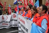 Profesionales de urgencias extrahospitalarias del SAS protestan en Sevilla para mejorar sus condiciones