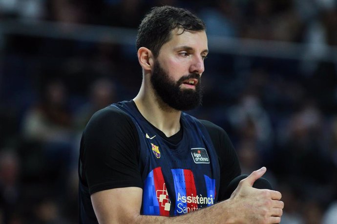 Archivo - Nicola Mirotic of FC Barcelona looks on during Liga ACB basketball match between Real Madrid and FC Barcelona at Wizink Center on January 2th, 2023 in Madrid, Spain.