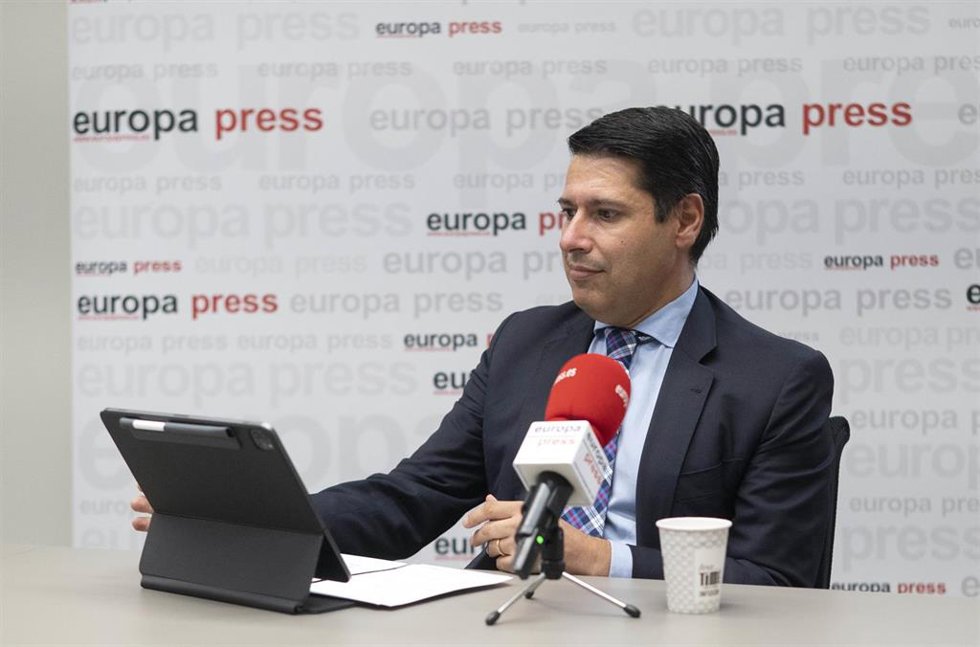 Archivo - El vicepresidente del BEI (Banco Europeo de Inversiones), Ricardo Mourinho, durante una entrevista para Europa Press en la sede de la agencia, en una foto de archivo.