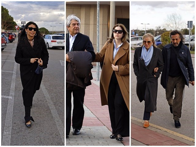 Sara Verdasco, José y Ana Verdasco, y Mariola Orellana y Antonio Carmona en la capilla ardiente de Teresa Nicolás