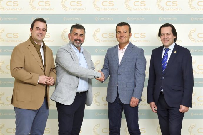 Acuerdo entre Gicar y CS para concurrir conjuntamente a las elecciones del 28M en Carboneras (Almería) con Salvador Hernández como candidato a la Alcaldía.