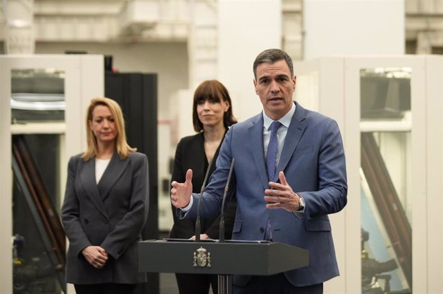 El presidente del Gobierno, Pedro Sánchez, en su visita al superordenador Marenostrum 5 en Barcelona