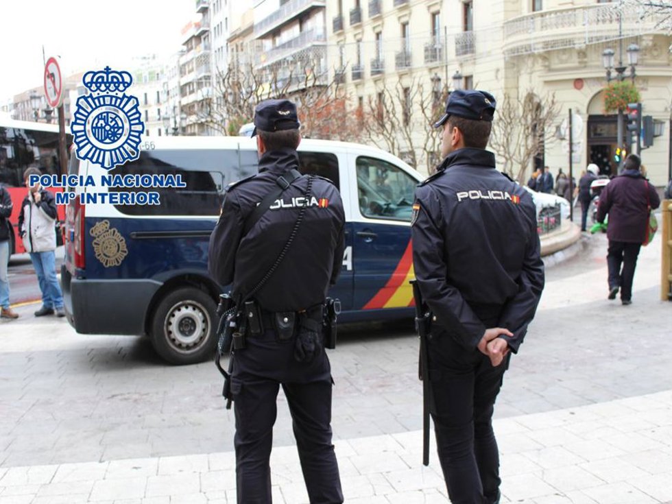 Archivo - Agentes de Policía Nacional en una imagen de archivo.