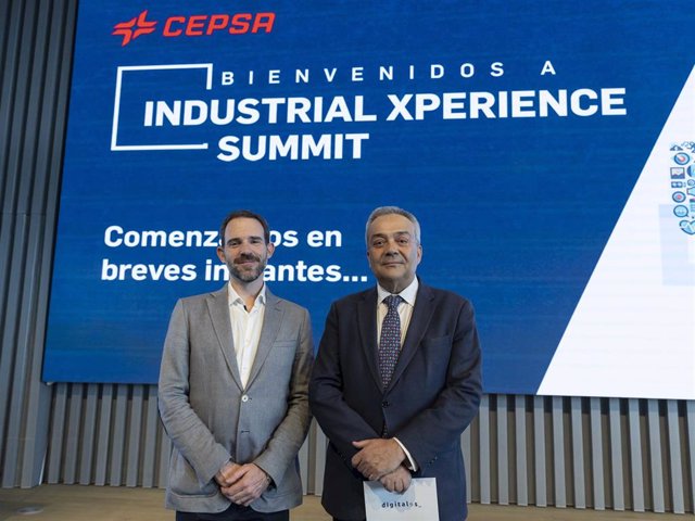 David Villaseca, director de Transformación Digital de Cepsa, y Víctor Calvo-Sotelo, director general de DigitalES.