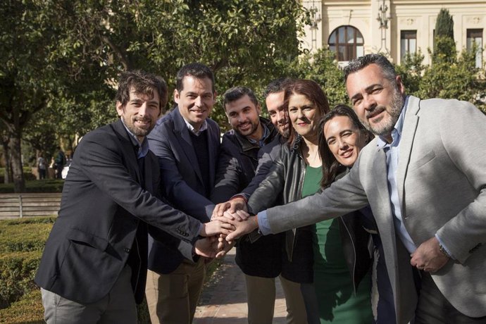 El secretario general de CS, Adrián Vázquez, junto con el presidente de CS en Andalucía, Andrés Reche, y la portavoz de la formación en Málaga, Noelia Losada.