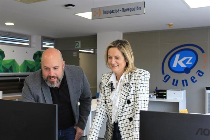 Amaia del Campo y Mikel Antizar en el nuevo KZGunea en ek CIS
