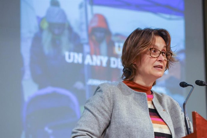 La consellera de Acción Exterior y Unión Europea, Meritxell Serret, durante el discurso de cierre de la jornada 'Ucrania: un año de guerra'.