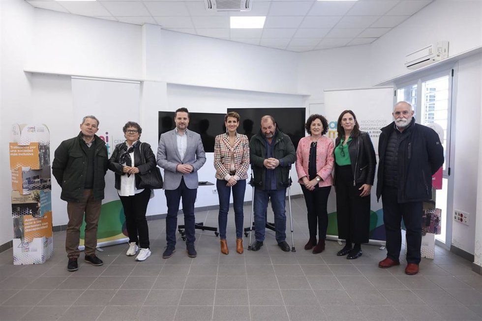 José Luis Barea (AMIMET), Ana Marta Andía (AMIMET).  Alejandro Toquero, alcalde de Tudela, la presidenta Chivite, José Antonio Gil (AMIMET),  la consejera Maeztu, Margarita Sánchez (AMIMET), y Pepe Arnedo (AMIMET)
