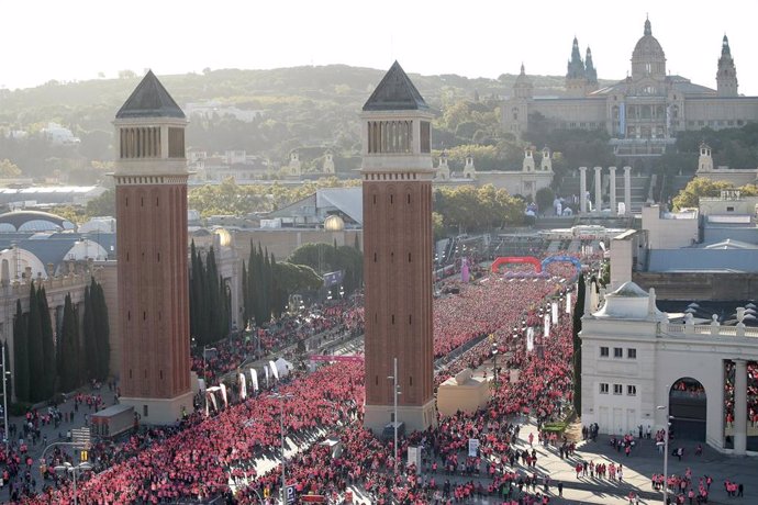 Archivo - Imagen de la Carrera de la Mujer en Barcelona.