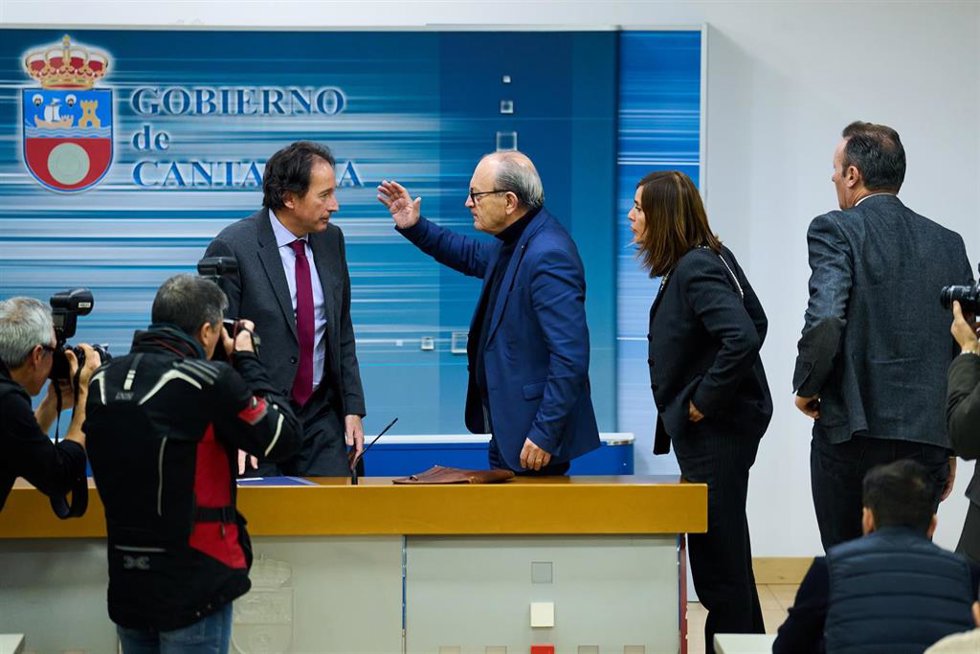 Varios consejeros muestran su apoyo a José Luis Gochicoa en su despedida como titular de Obras Públicas
