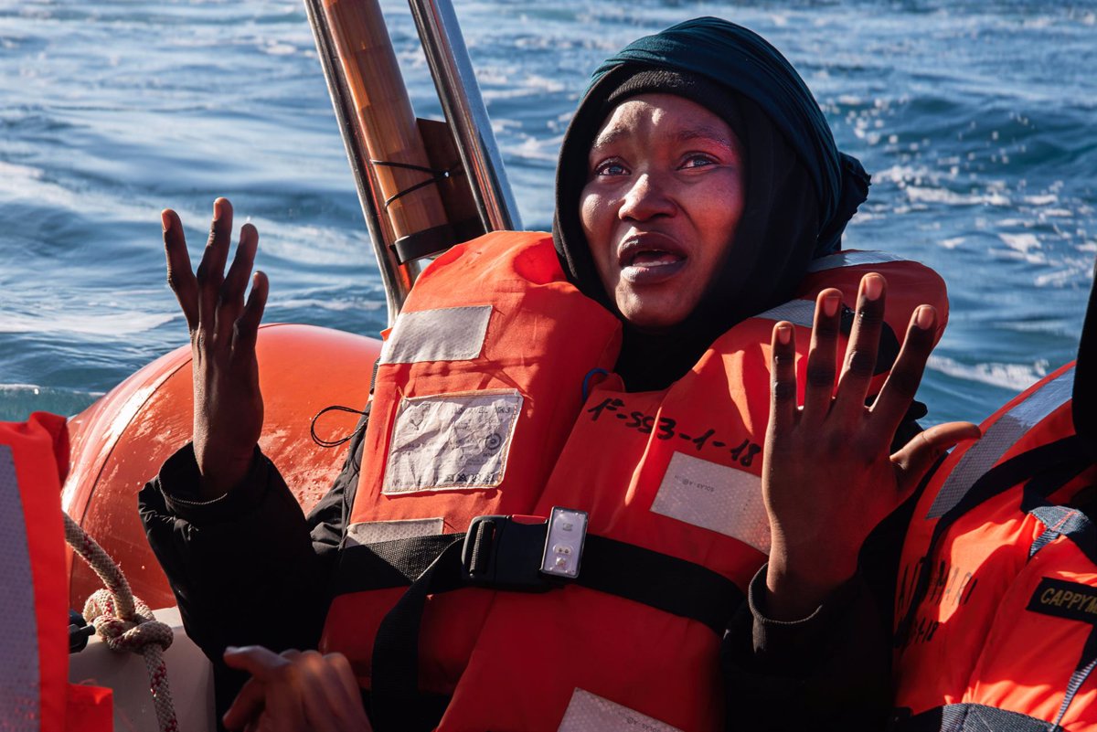 AMP.- Europa.- La Guardia Costiera italiana è intervenuta per salvare più di 1.300 migranti minacciati di annegamento