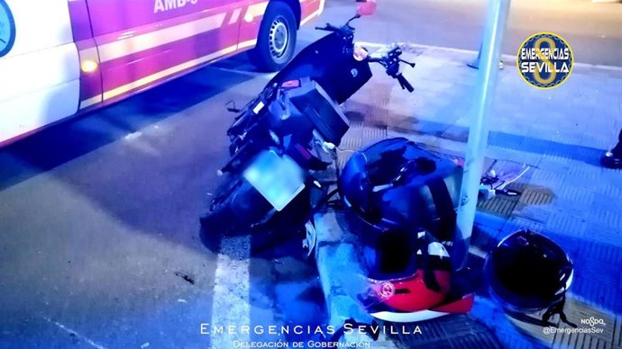 Motocicleta accidentada en Sevilla