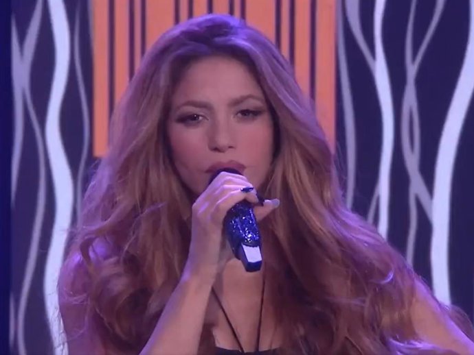 SHAKIRA EN EL 'TONIGHT SHOW' CON JIMMY FALLON