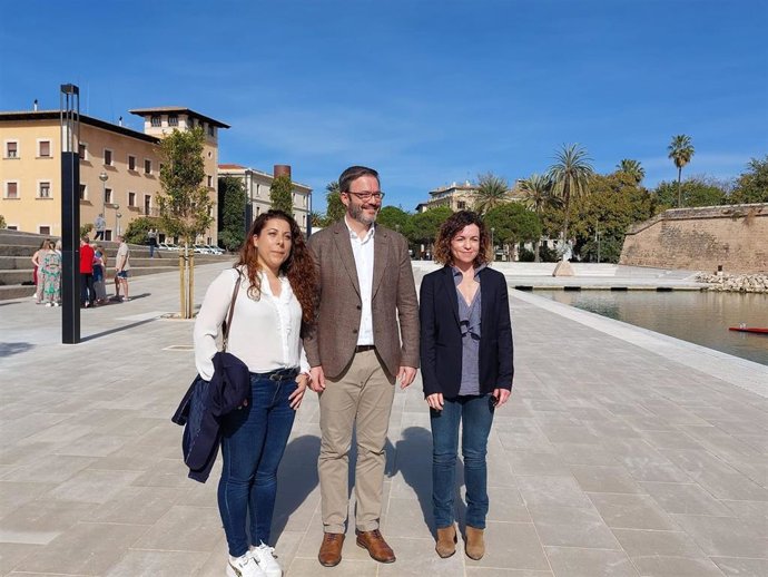 (I-D) La Regidora De Infraestructuras Y Accesibilidad, Angélica Pastor, El Alcalde De Palma, José Hila, Y La Consellera De Hacienda Y Relaciones Exteriores, Rosario Sánchez