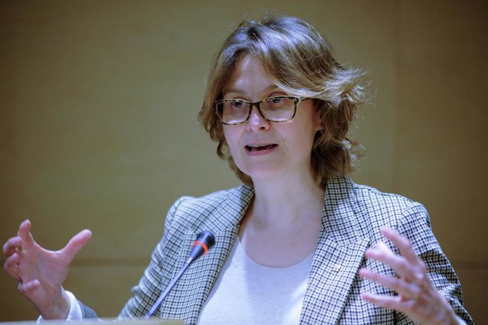 La consellera de Acción Exterior, Meritxell Serret, interviene durante la presentación de un mapa piloto con ejemplos de financiación con Fondos Next Generation de proyectos en Catalunya y Baleares, a 17 de febrero de 2023, en Barcelona.