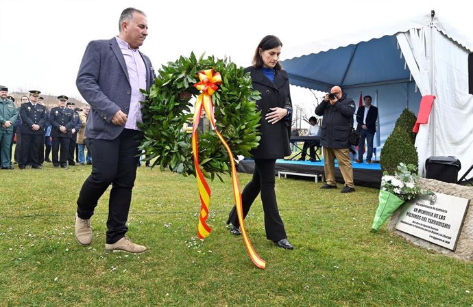 Santander traslada su "apoyo incondicional" a las víctimas del terrorismo