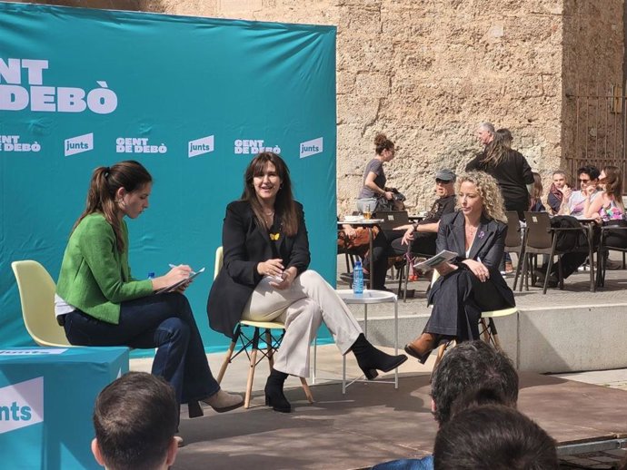 La presidenta de Junts, Laura Borrs, participa en un acto en motivo del Día Internacional de la Mujer en Sabadell (Barcelona)
