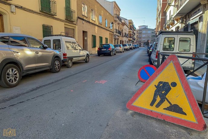 Archivo - Imagen de archivo de obras en una calle