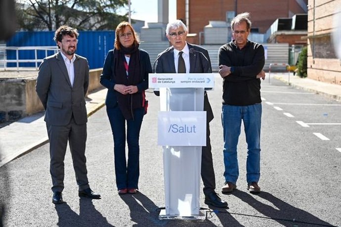 El conseller de Salud de la Generalitat, Manel Balcells, anuncia el inminente inicio de las obras de construcción del nuevo edificio de consultas externas del Hospital Universitario Arnau de Vilanova (HUAV) de Lleida