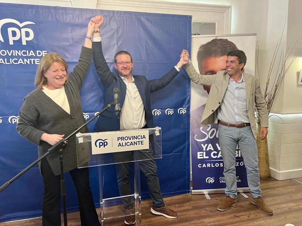 Mazón junto al candidato de Aspe