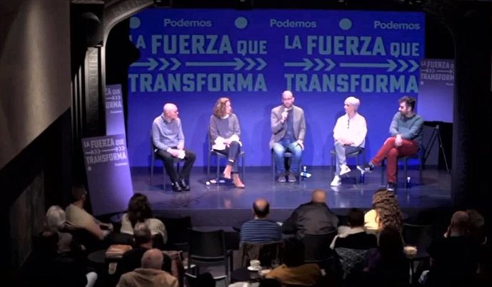 Imagen del acto de Podemos, este sábado en La Rioja, con Nacho Álvarez en el centro