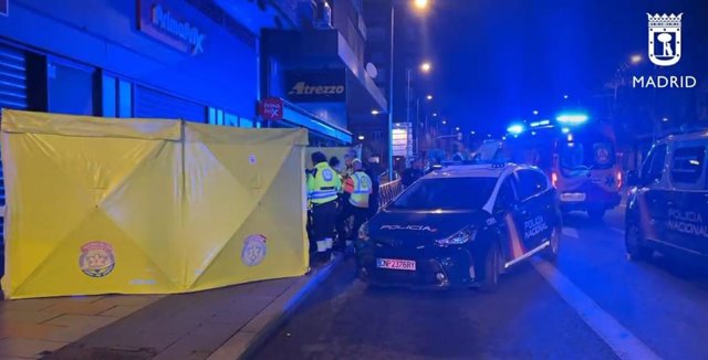 Emergencias Madrid atiende a un joven de 22 que ha fallecido por agresión de arma blanca en Tetuán