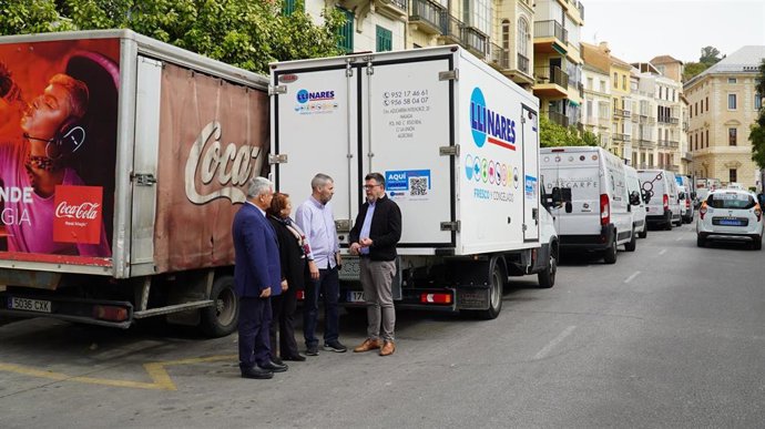 El PSOE pide una ampliación de horarios y zonas de carga y descarga ante el colapso en el centro.