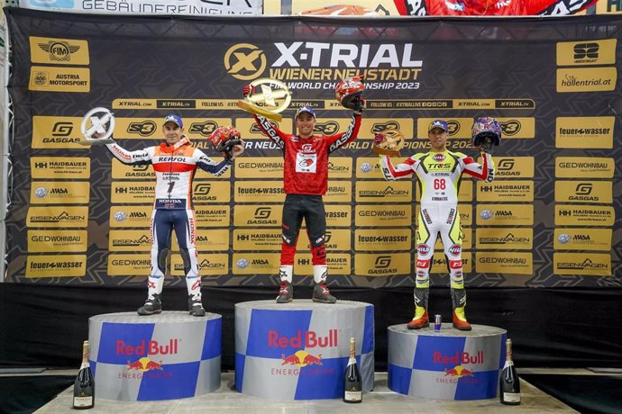 Toni Bou, Jaime Busto y Adam Raga en el podio de la segunda prueba del Campeonato del Mundo de X-Trial