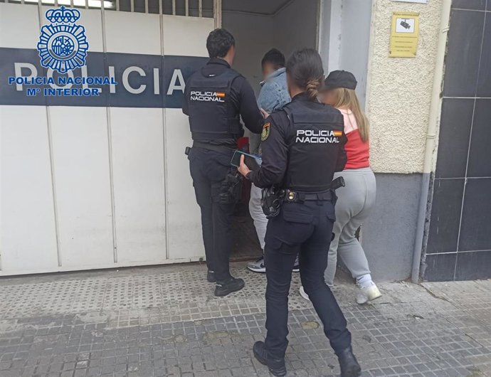 Detenidos un hombre y dos mujeres por estafa, hurto y pertenencia a grupo criminal en Palma