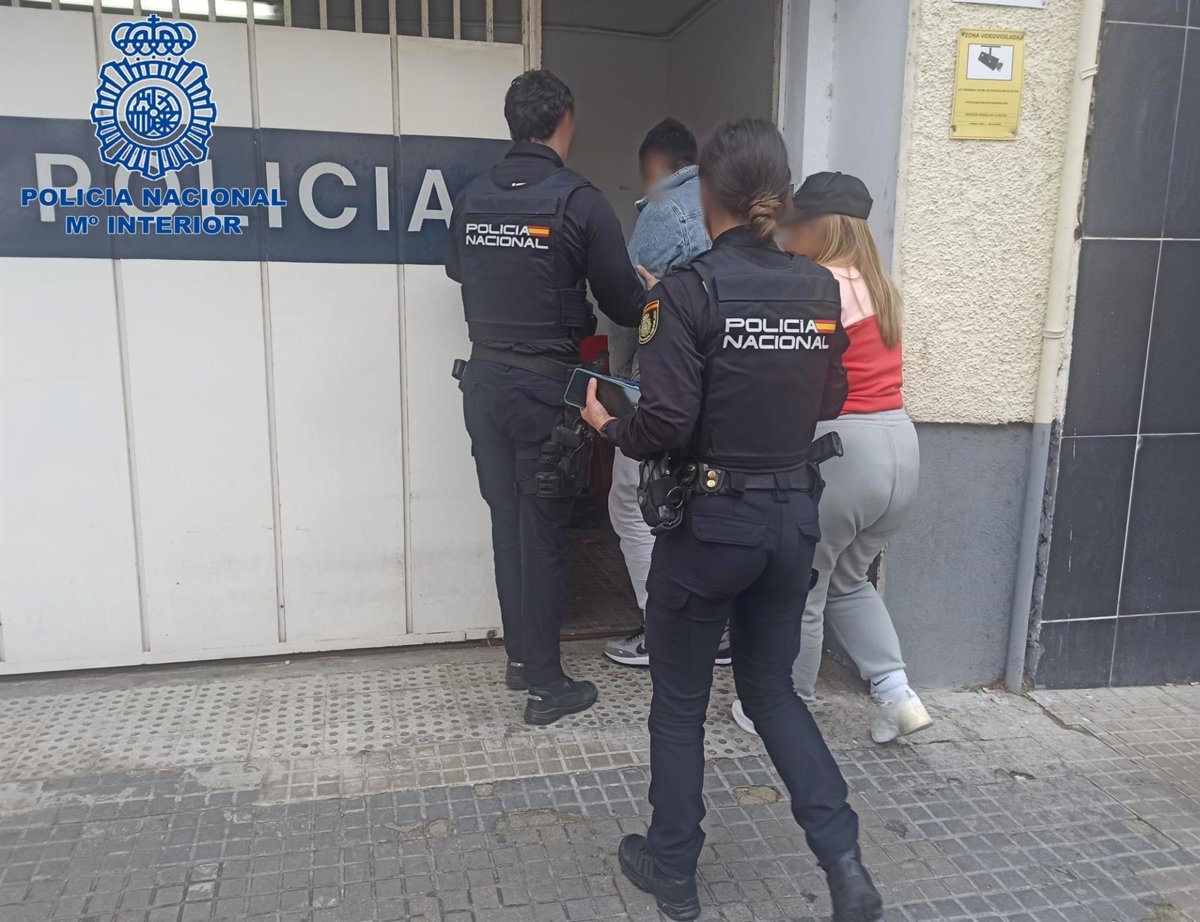 Bolivia.- Detenidos un hombre y dos mujeres por estafa, hurto y ...