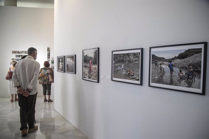 Archivo - Inauguración de la exposición 'Fluye' de Díaz Burgos