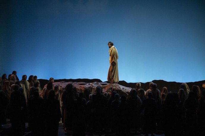 Representación del espectáculo 'La Passió' de Olesa de Montserrat (Barcelona), que abre una nueva temporada con la versión renovada del espectáculo, que ya se presentó en 2022