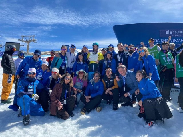 Copa del Mundo de Snowboard Cross en Sierra Nevada.
